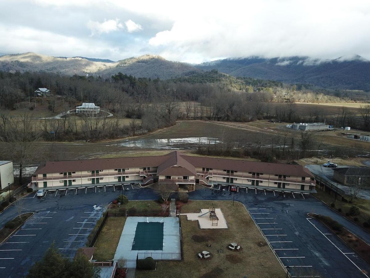 Mountain Valley Inn Dillard Exterior foto